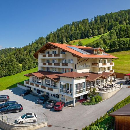 Hotel Alpen-Royal Jerzens Exteriör bild