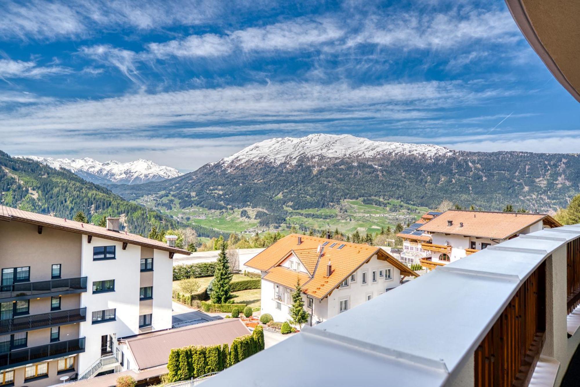 Hotel Alpen-Royal Jerzens Exteriör bild