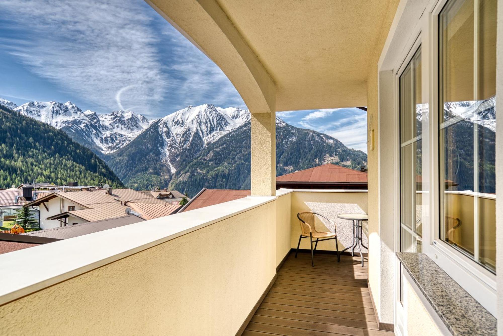Hotel Alpen-Royal Jerzens Exteriör bild