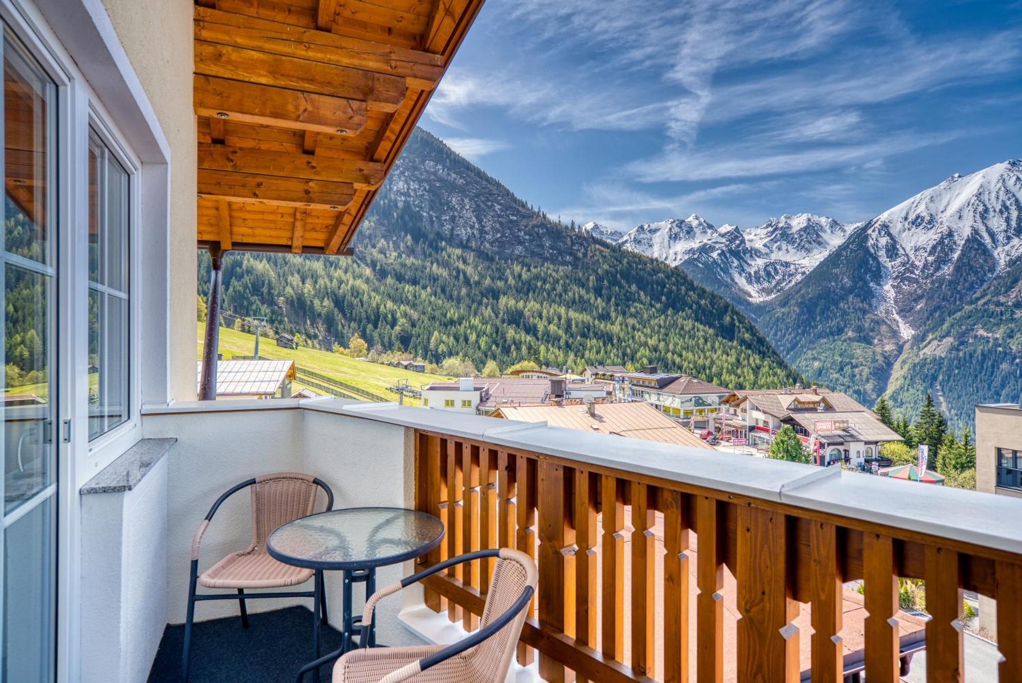 Hotel Alpen-Royal Jerzens Exteriör bild