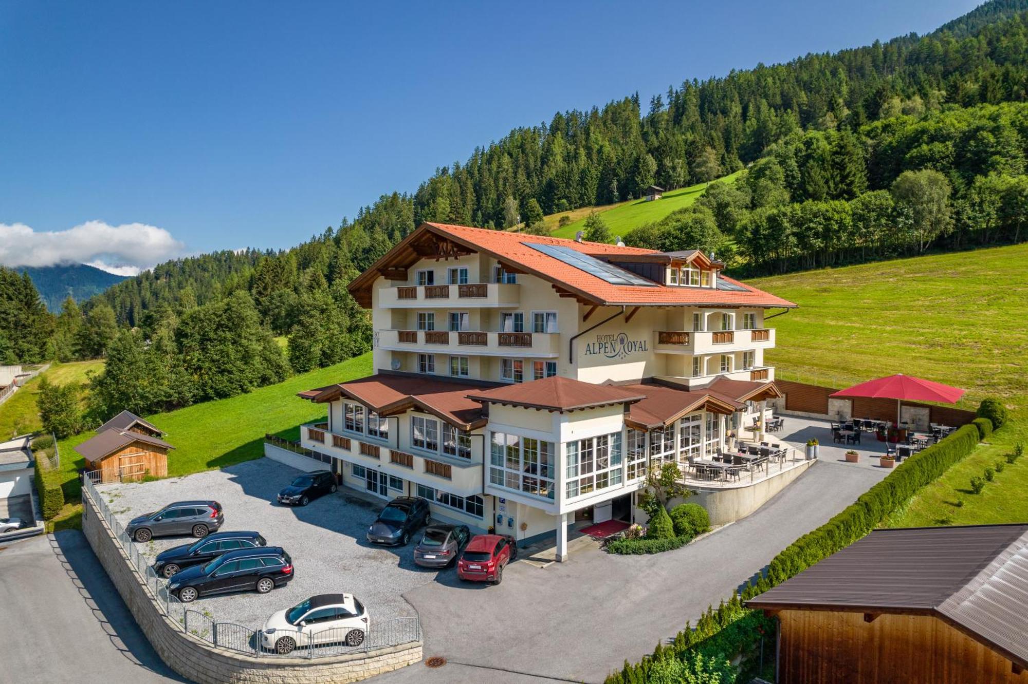 Hotel Alpen-Royal Jerzens Exteriör bild