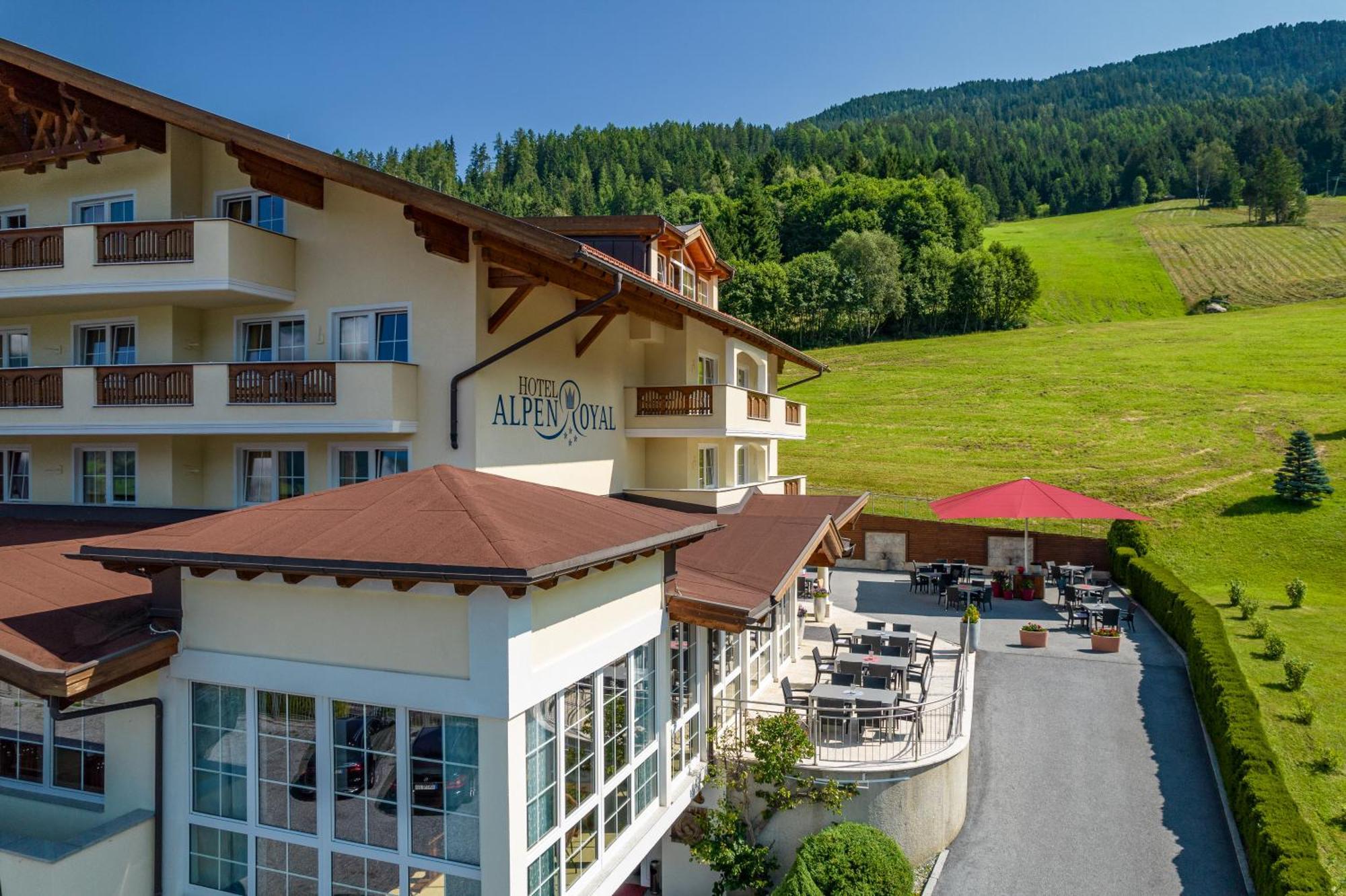 Hotel Alpen-Royal Jerzens Exteriör bild