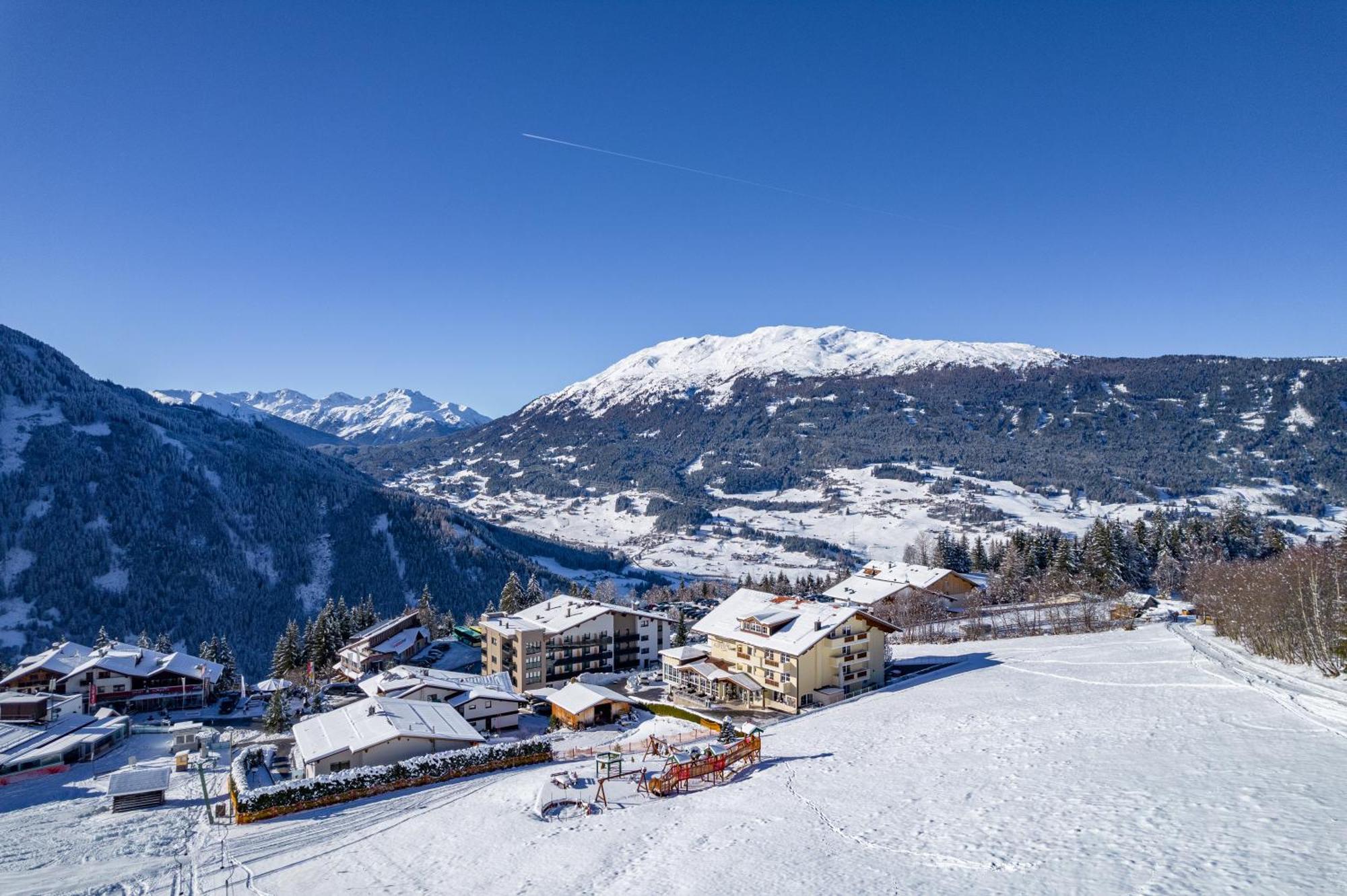 Hotel Alpen-Royal Jerzens Exteriör bild