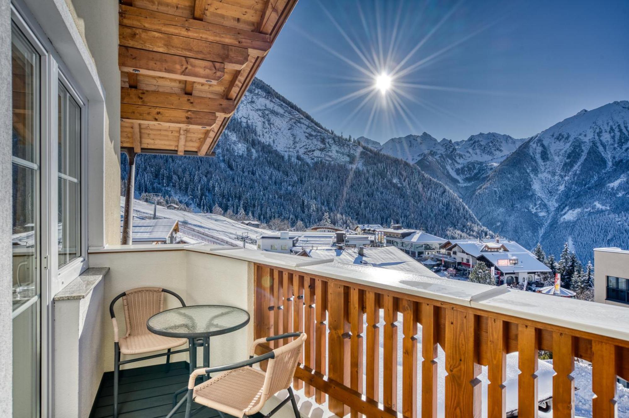 Hotel Alpen-Royal Jerzens Exteriör bild